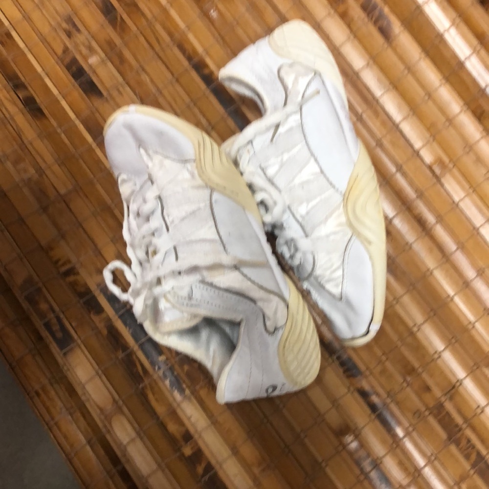 Nfinity Evolution Cheer Shoes With Signature Red … - image 3